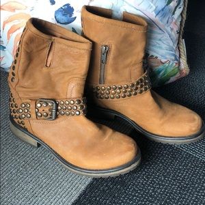 Steve Madden Fraankie Brown Studded Boots
